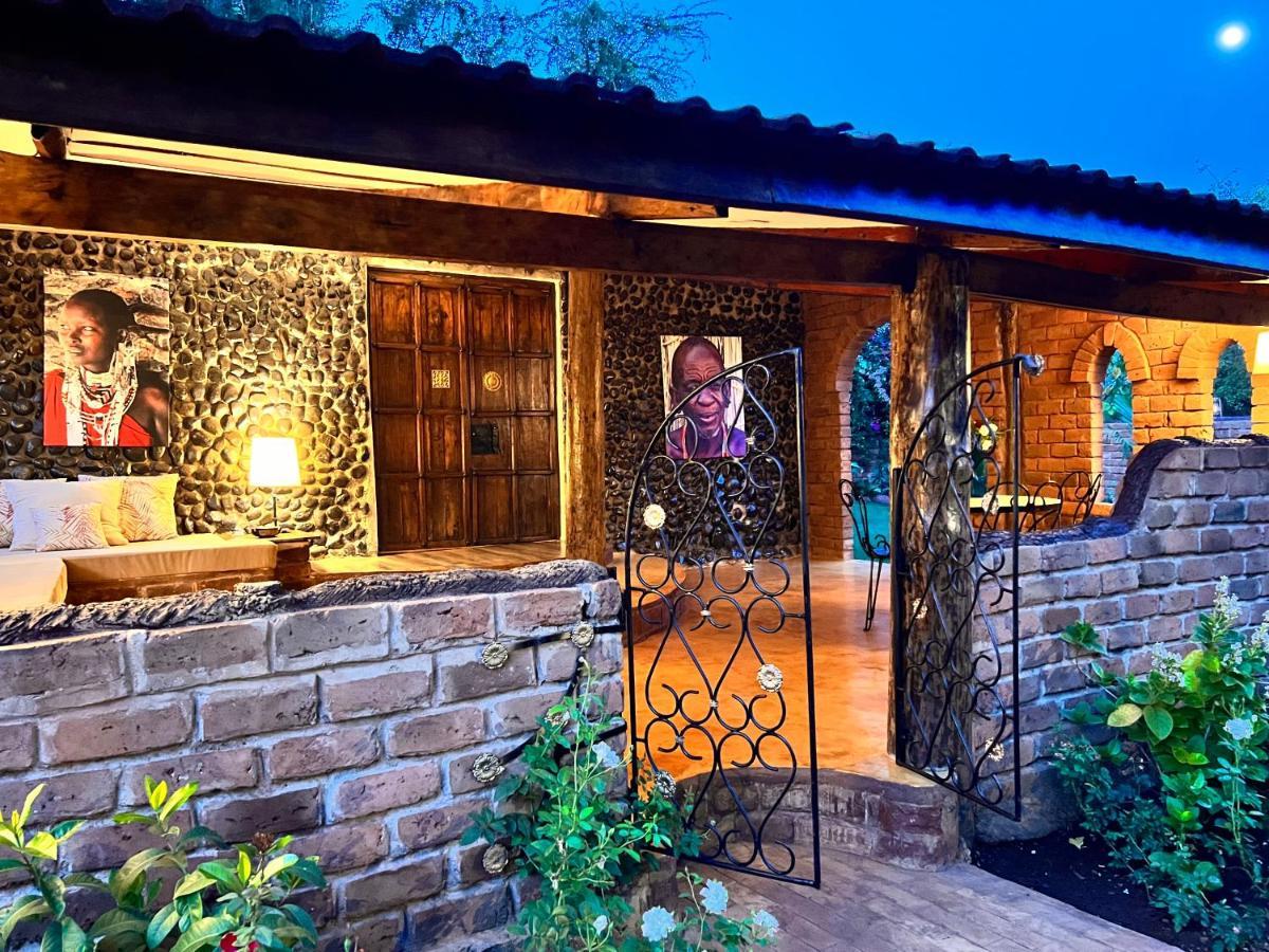 Pink Flamingo Boutique Hotel Moshi Dış mekan fotoğraf
