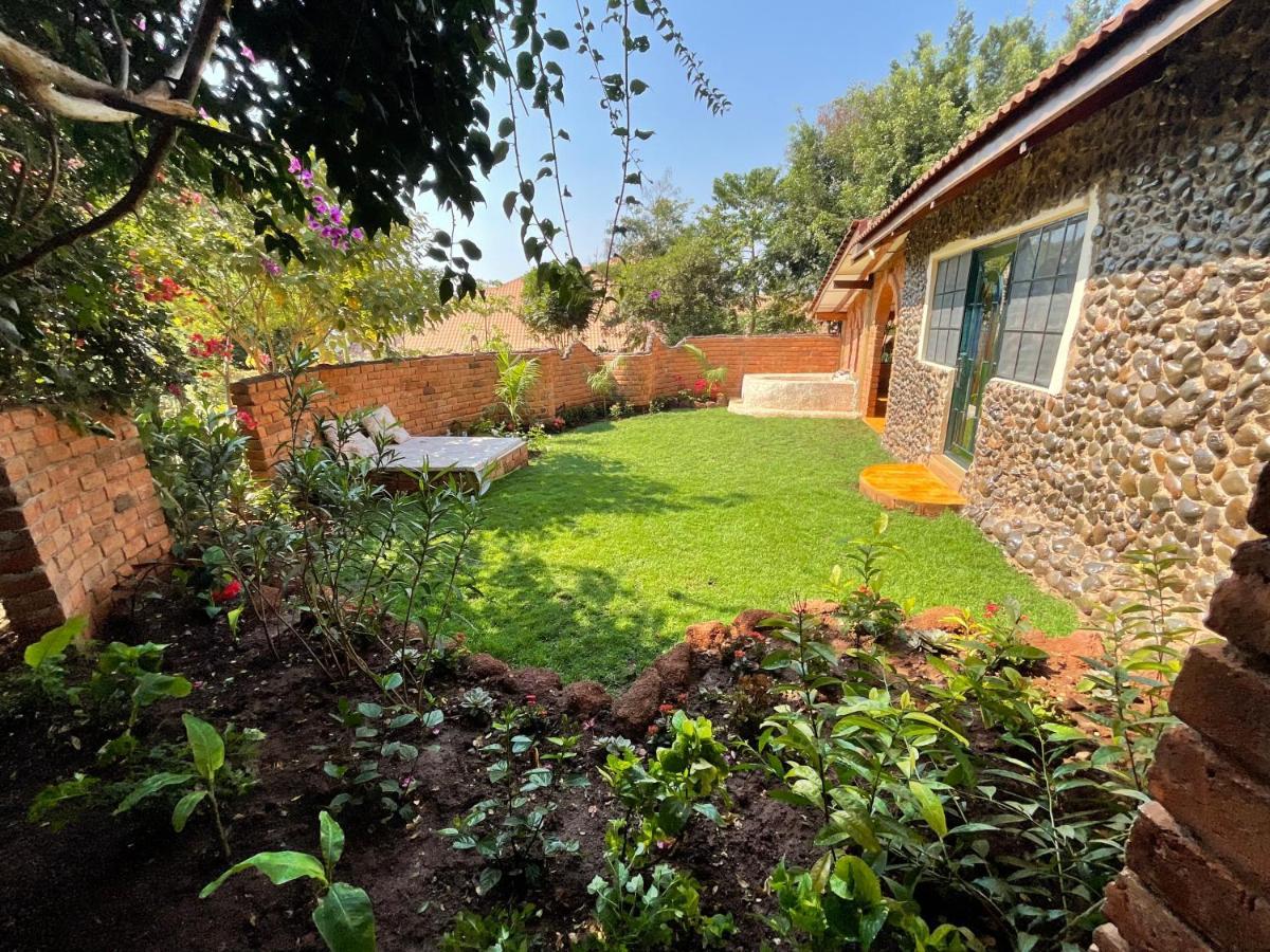 Pink Flamingo Boutique Hotel Moshi Dış mekan fotoğraf