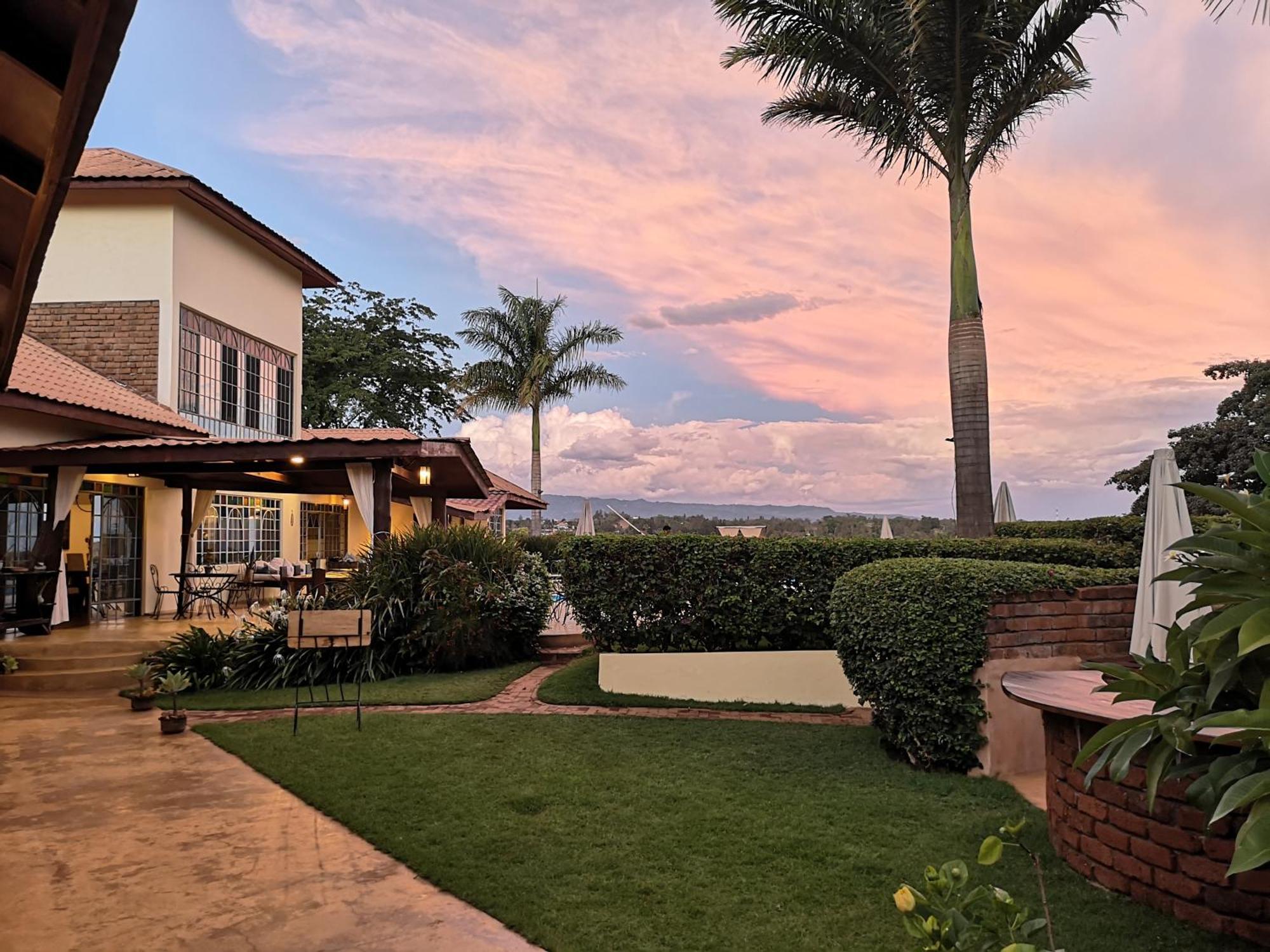 Pink Flamingo Boutique Hotel Moshi Dış mekan fotoğraf
