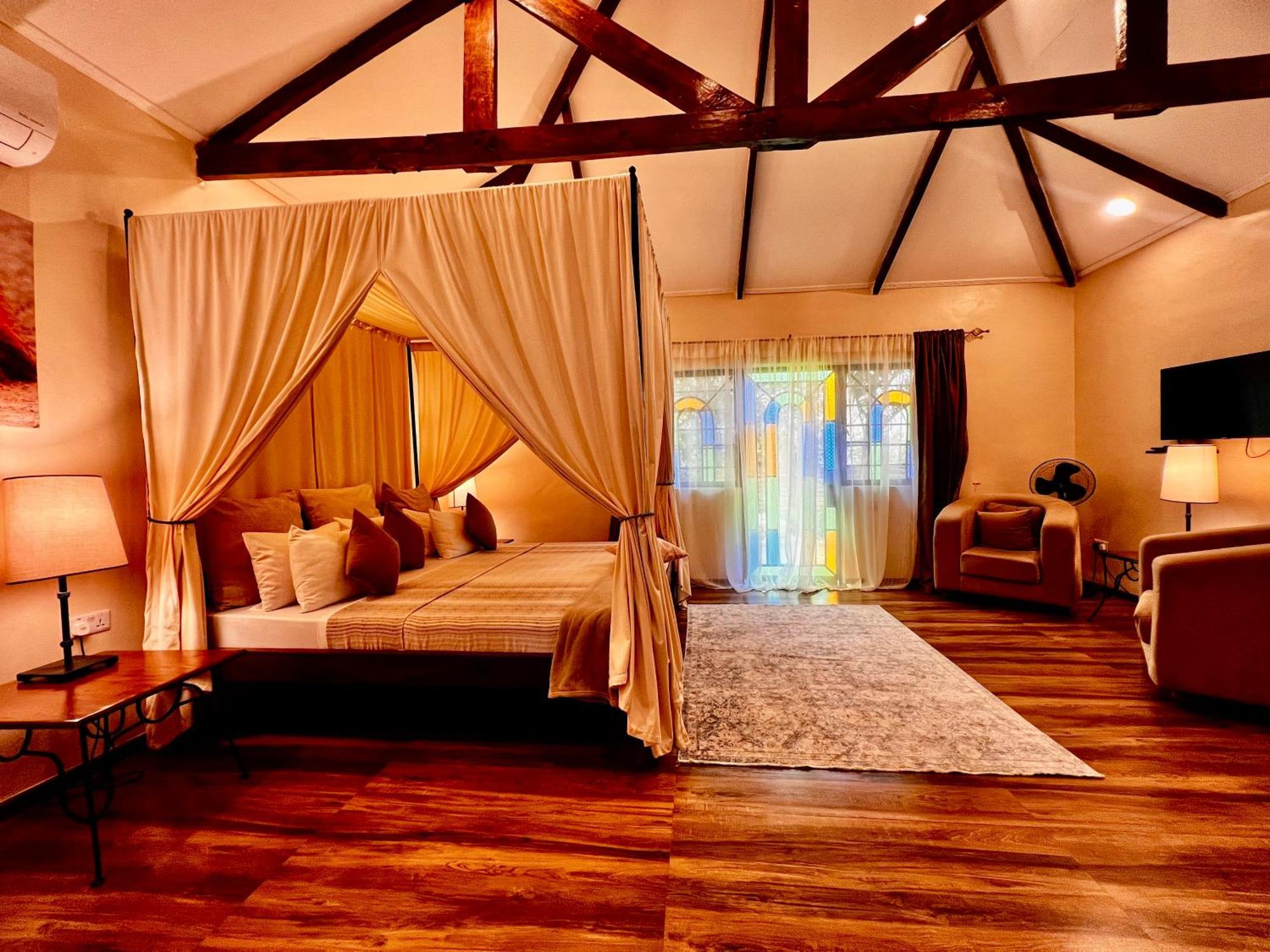 Pink Flamingo Boutique Hotel Moshi Dış mekan fotoğraf
